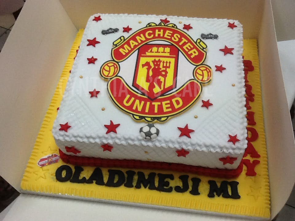 OLADIMEJI FOOTBALL CAKE 