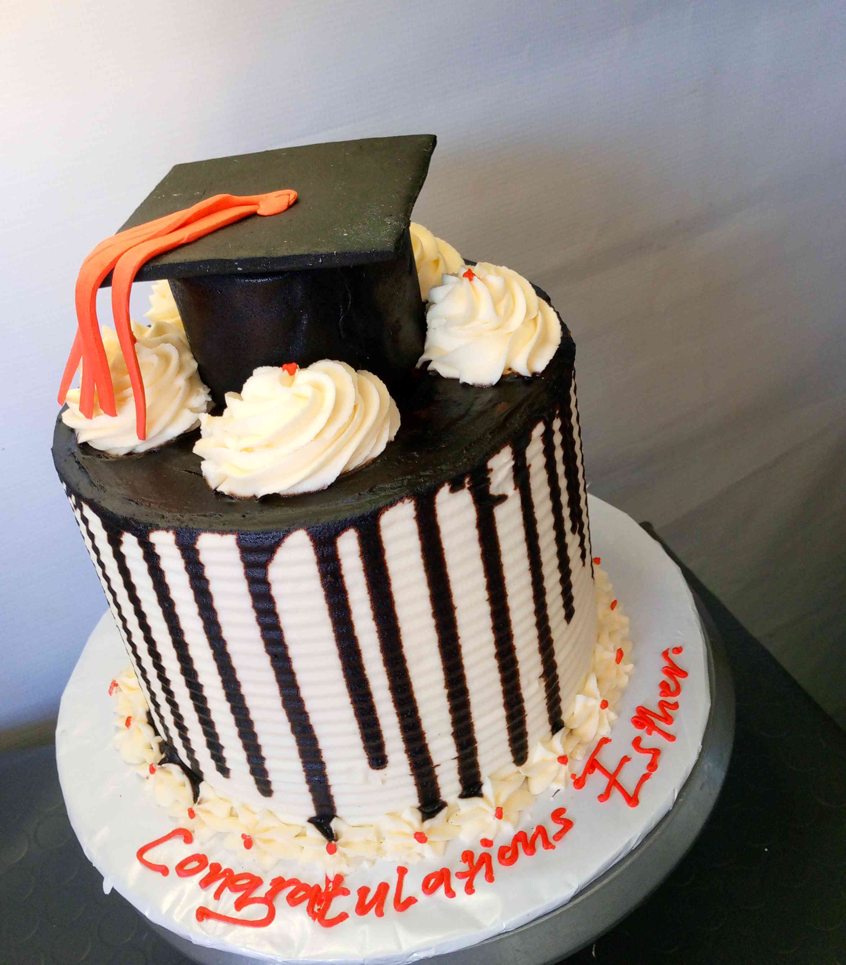 GRADUATION CAKE WITH DRIPPINGS..V