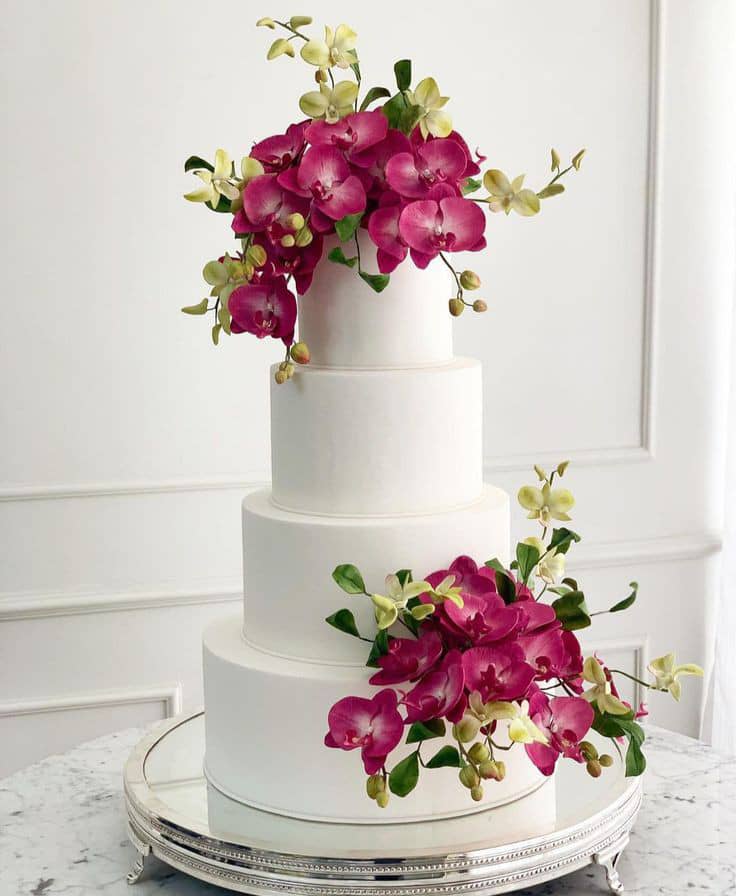 LOVE IN A SWEET LAYER WEDDING CAKE 