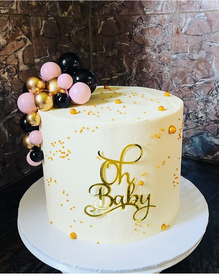 CREAM OOH  BABY SHOWER CAKE 