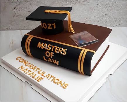 BOOK GRADUATION CAKES