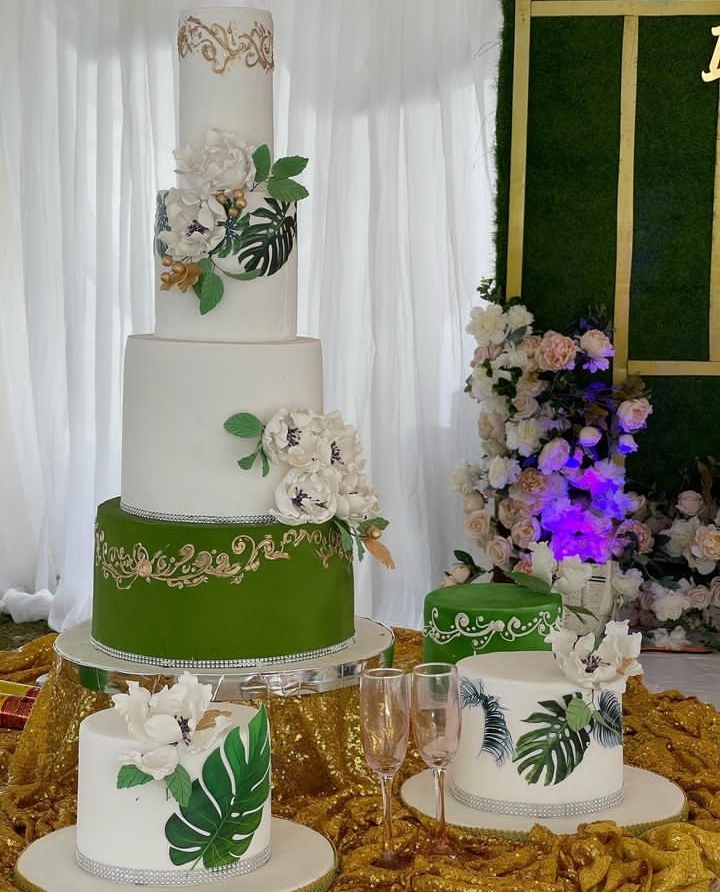 GREEN FOREST WEDDING CAKE 