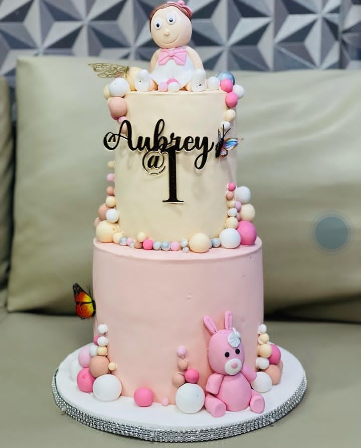 AUBREY BABY SHOWER CAKE 