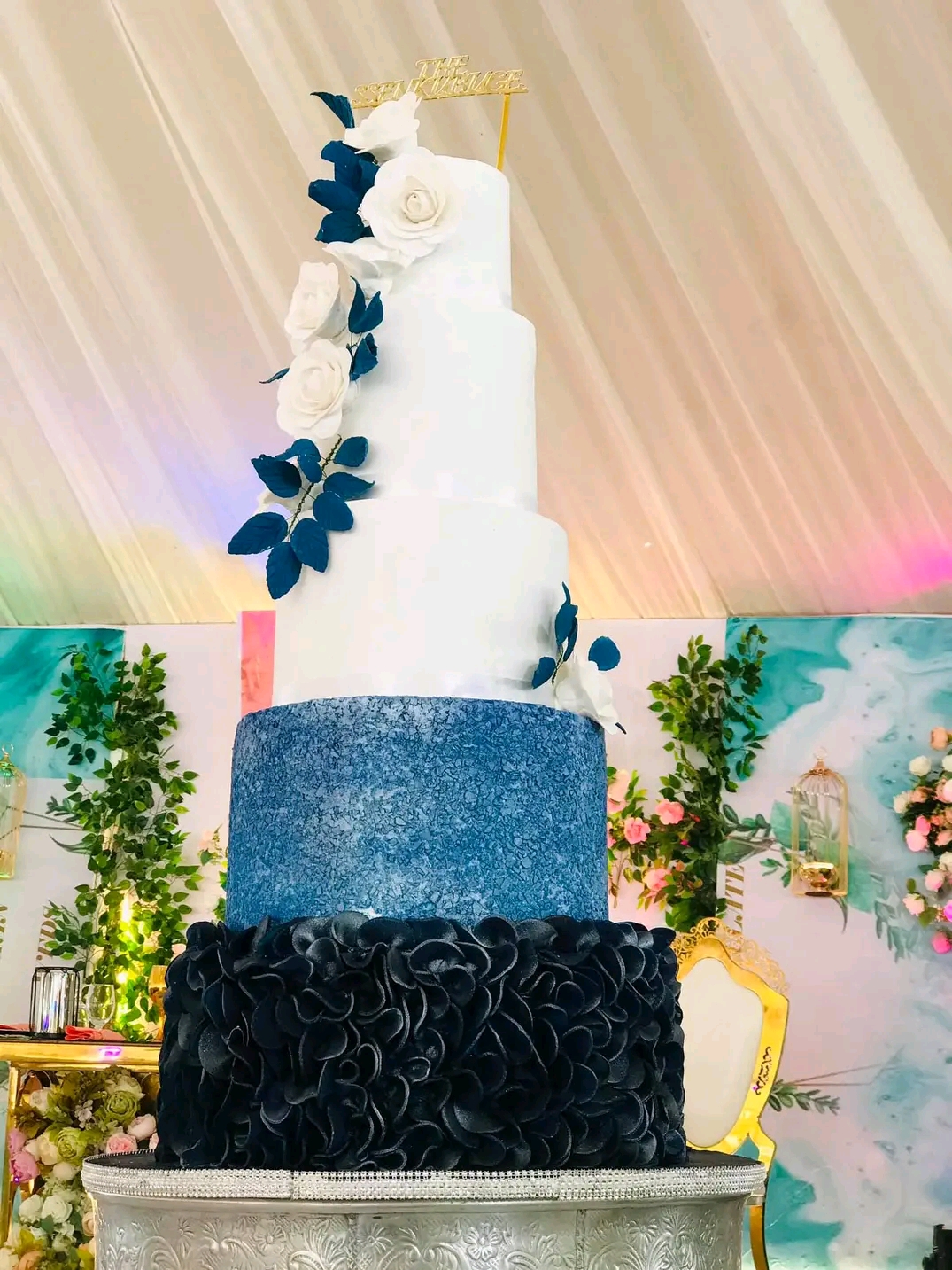 BLACK, BLUE AND WHITE WEDDING CAKE 