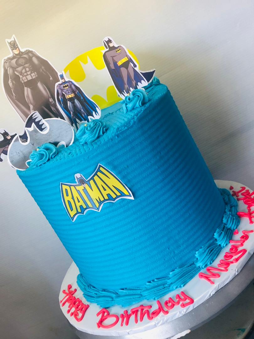 SUPER BATMAN CAKE