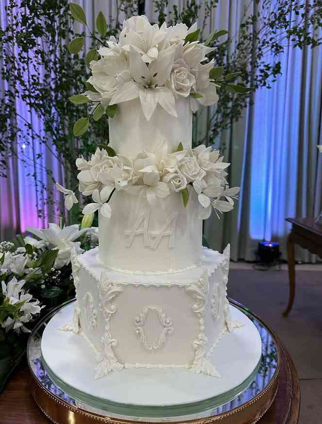 WEDDING FONDANT CAKE .5H