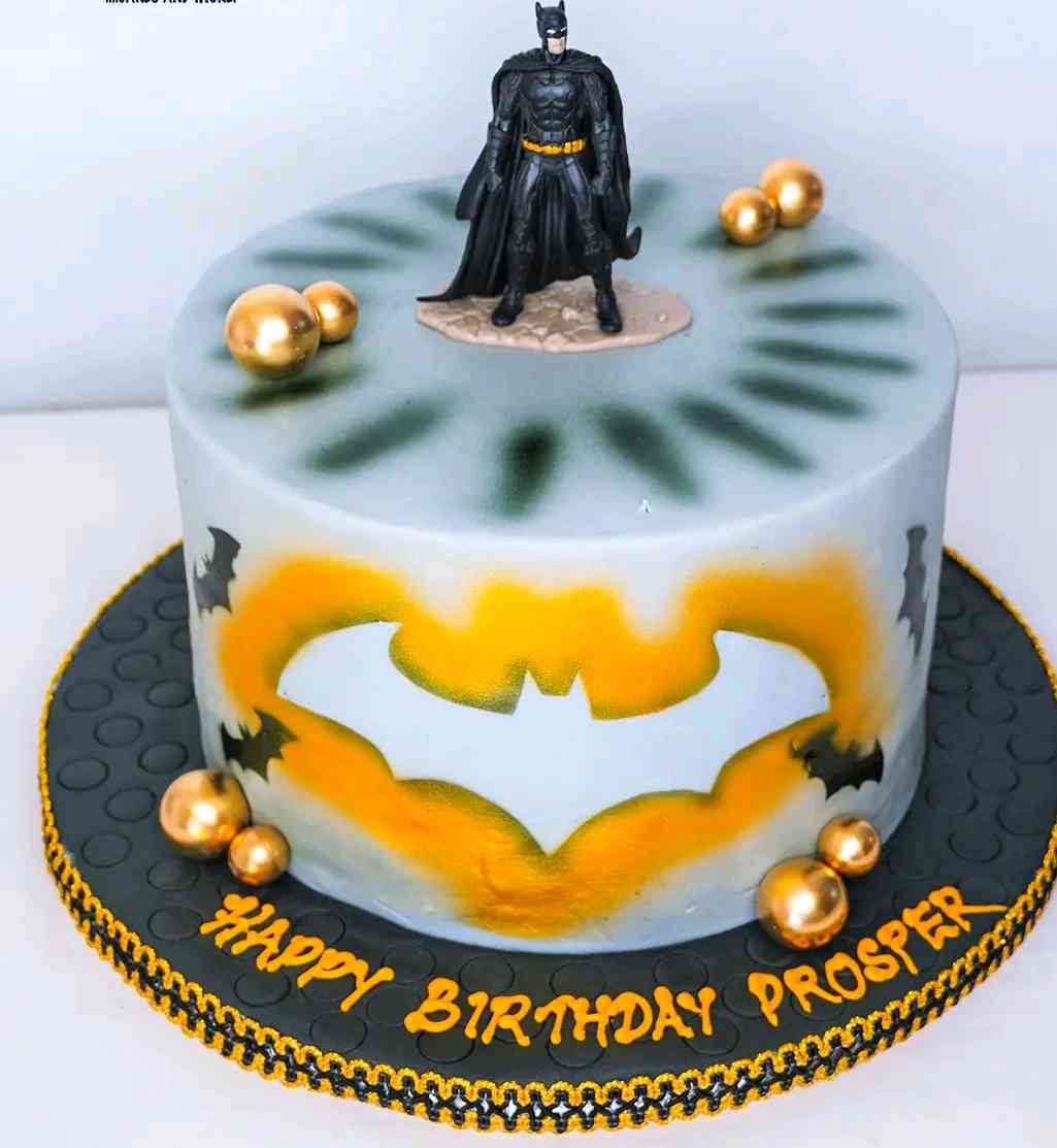 ORANGE AND GREY BATMAN CAKE