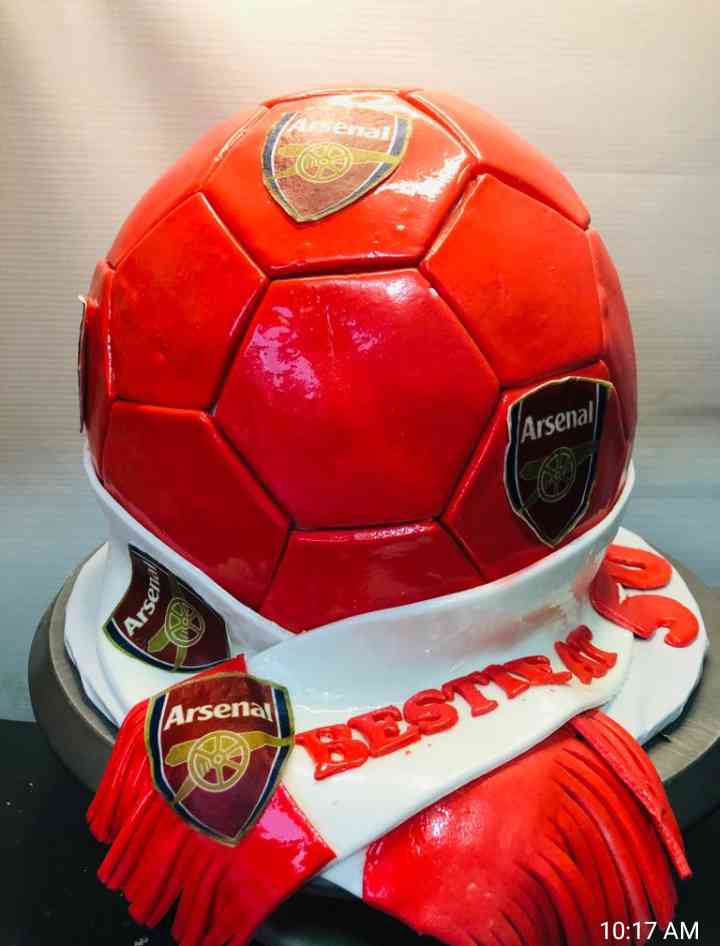 ARSENAL FONDANT MATTER PICECE SO YUMMY CAKES 