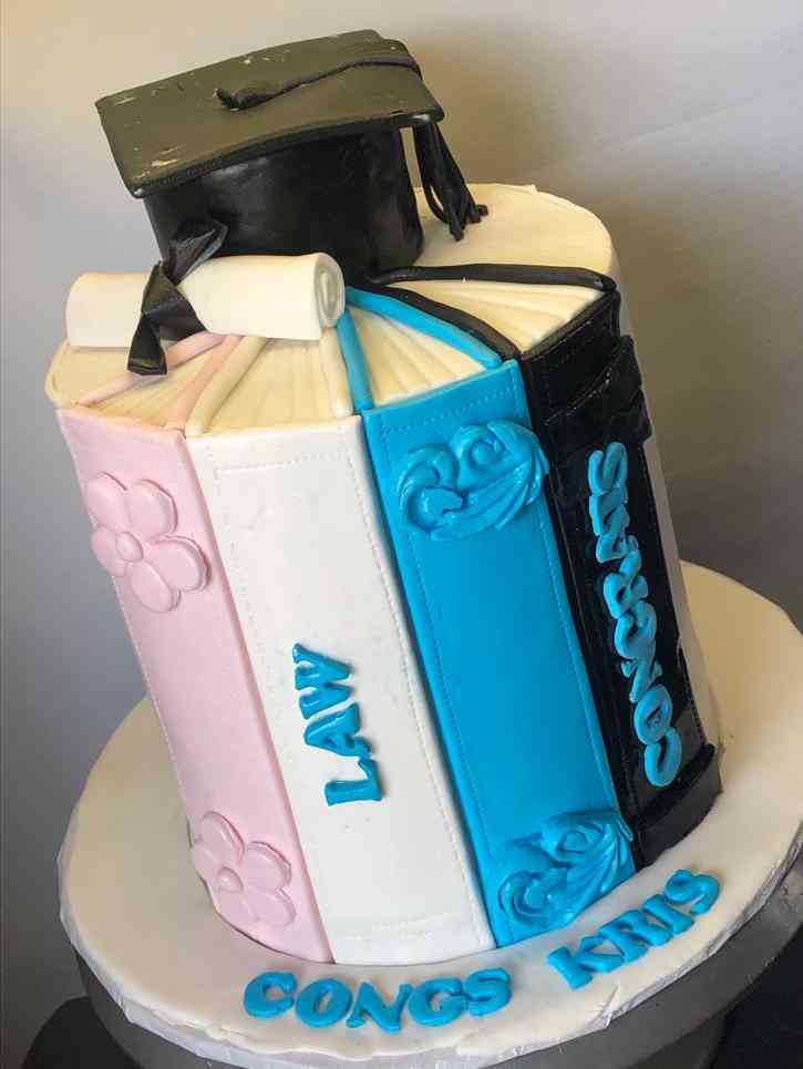 GRADUATION CAKE..LAW 