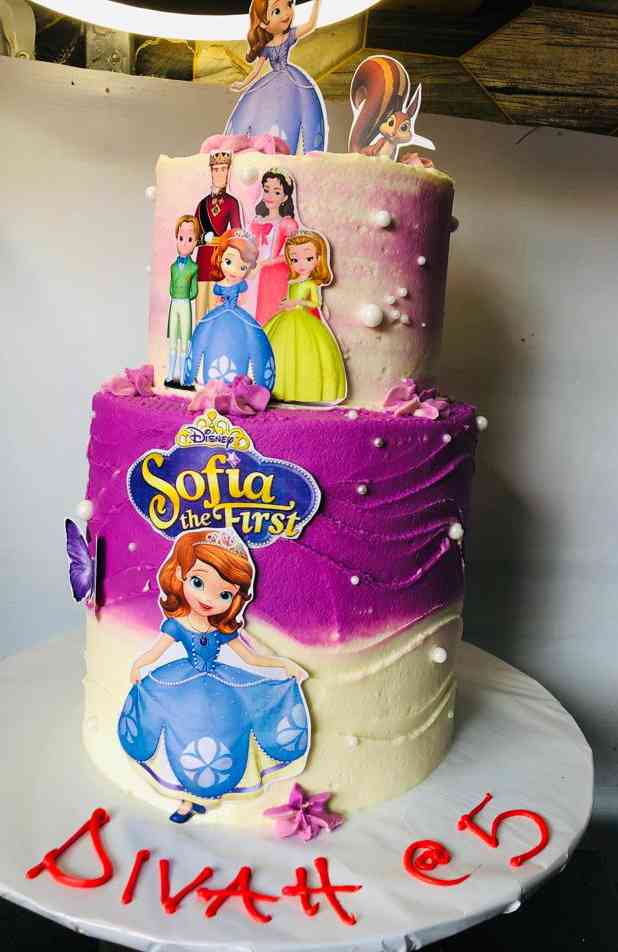 2 TIER CHARACTER CAKE .8M