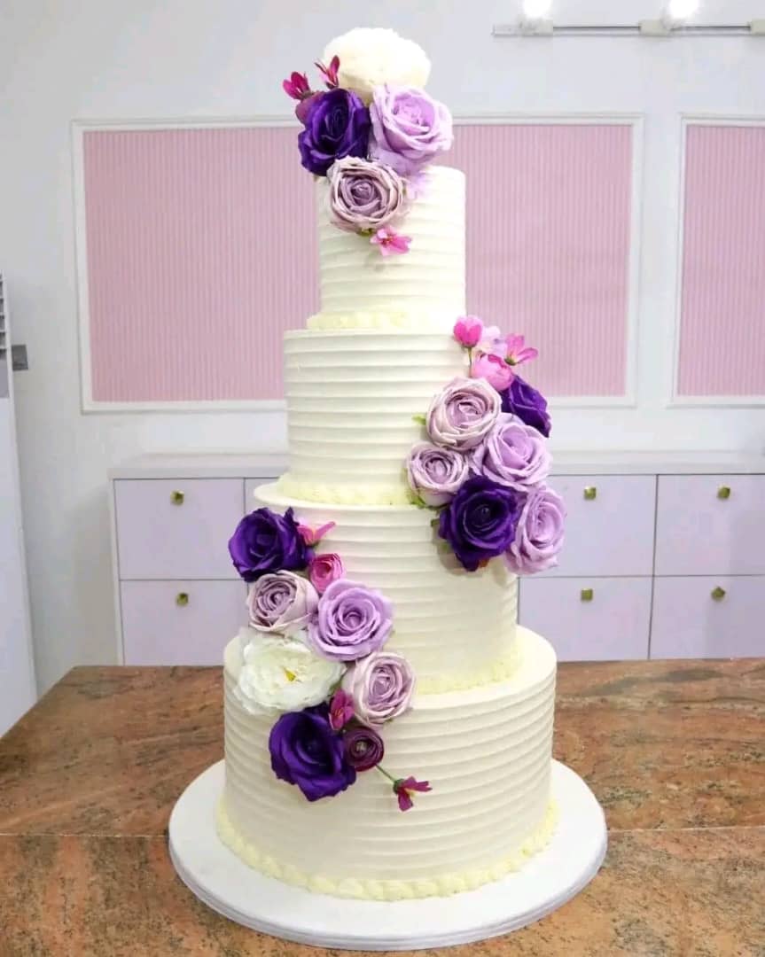 ALL CREAM WEDDING CAKE 