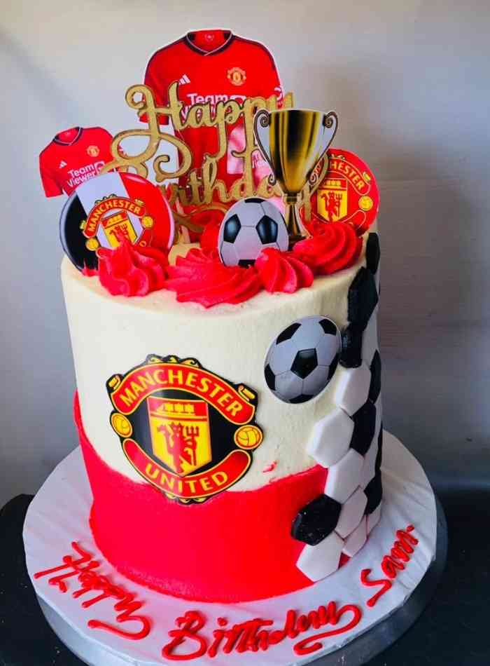 MANCHESTER UNITED THEMED CHARACTER CAKE 
