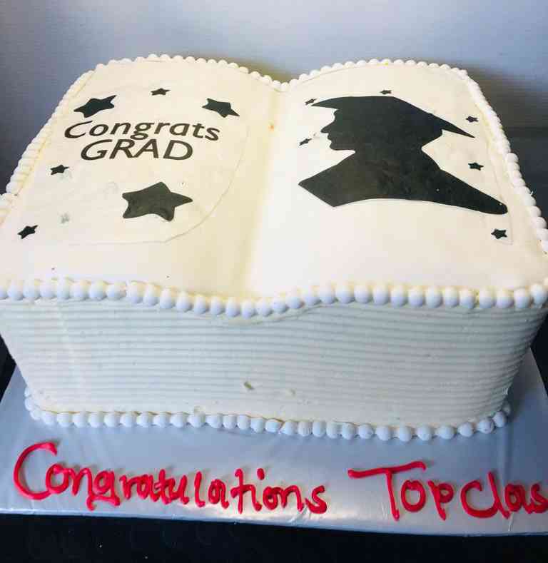 GRADUATION CAKES 2024