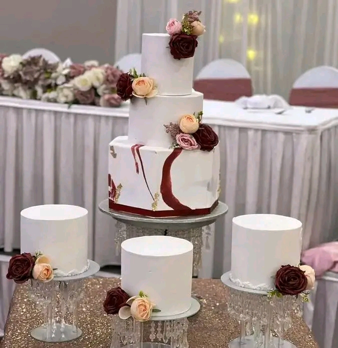 MAROON PATCHED WEDDING CAKE 