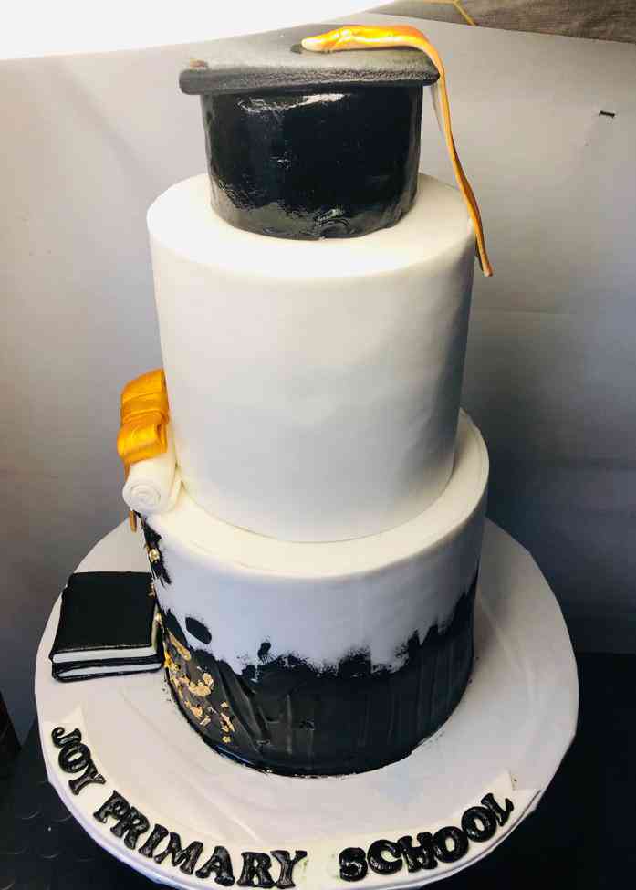 GRADUATION CAKE ERH