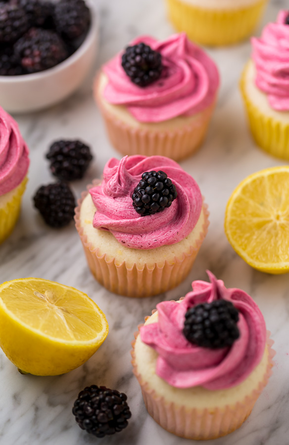 LEMON BERRY CUPCAKES 