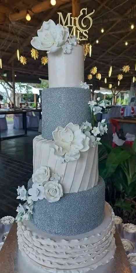 MR AND MRS GREY WEDDING CAKE 