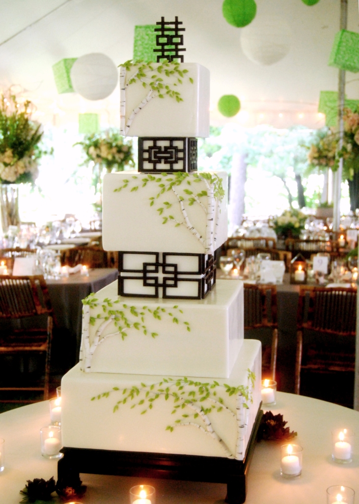 WHITE AND GREEN SQUARE CAKE 