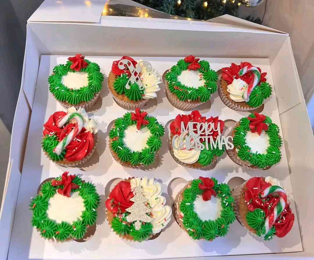 X MAS CUPCAKES 