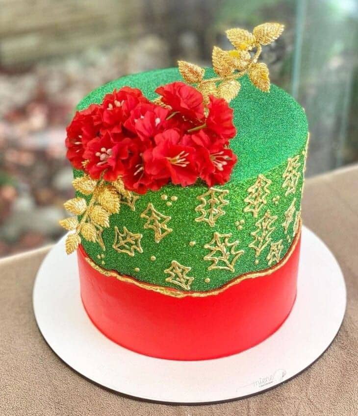 HALF FONDANT ,HALF BUTTER X MAS CAKE