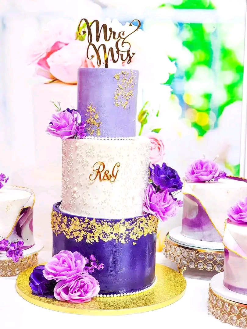 PURPLE WEDDING CAKE 