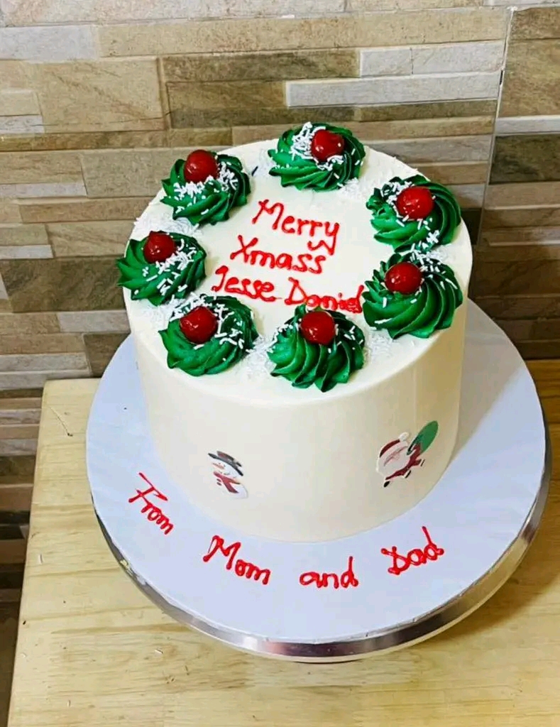 MERRY X MAS FAMILY CAKE