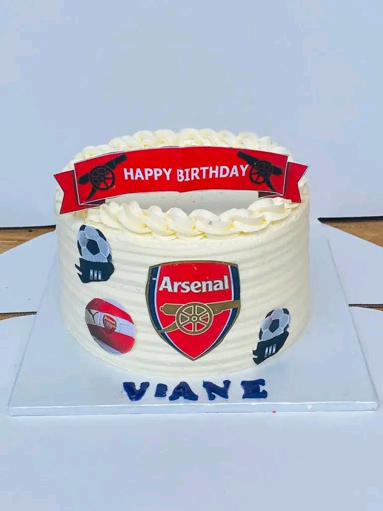 ARSENAL CAKE