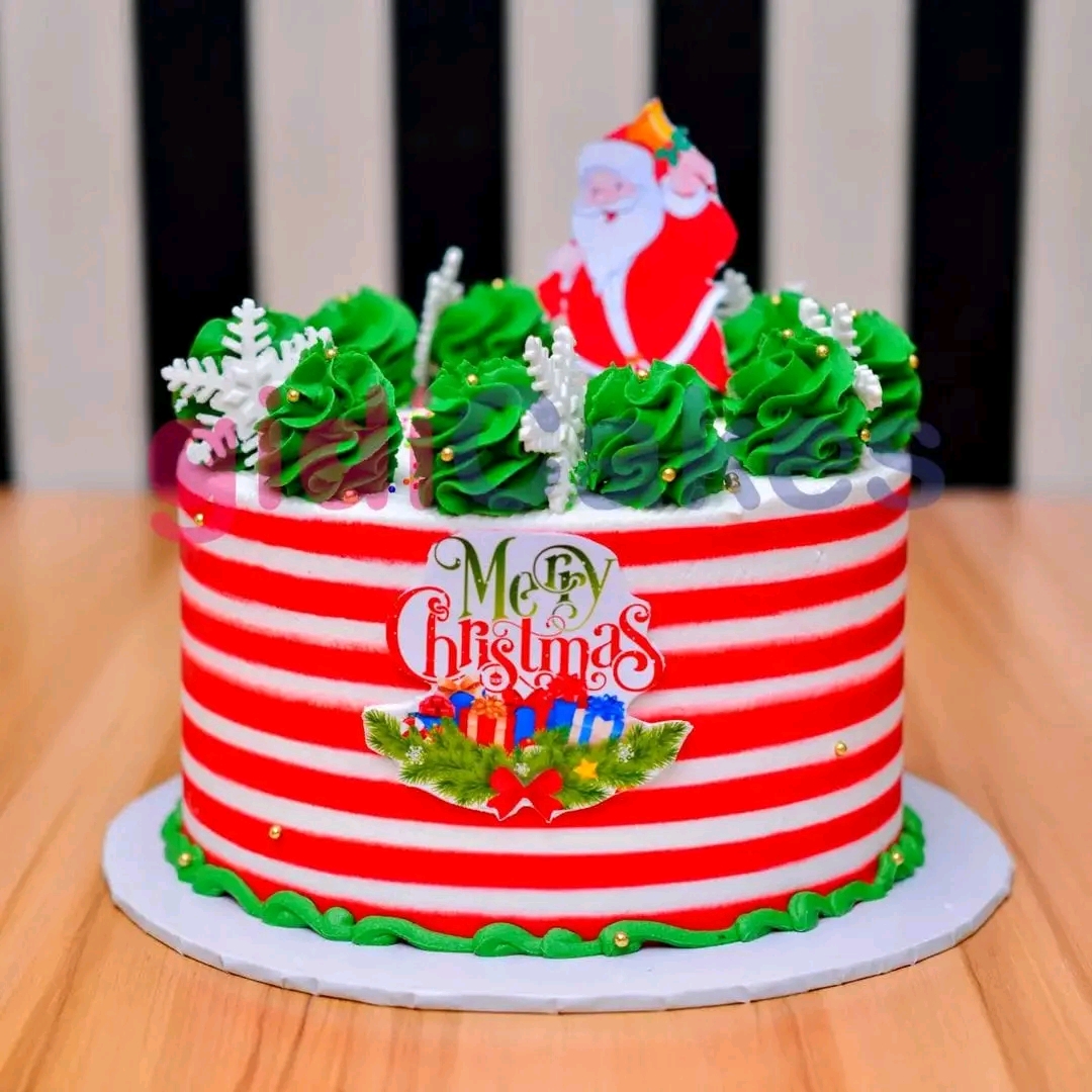 STRIPPED CHRISTMAS CAKE 