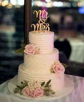 MR AND MRS THREE TIER WEDDING CAKE 🎂