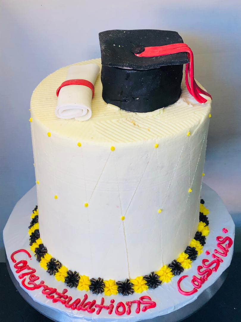 CASSIUS' GRADUATION CAKE 635