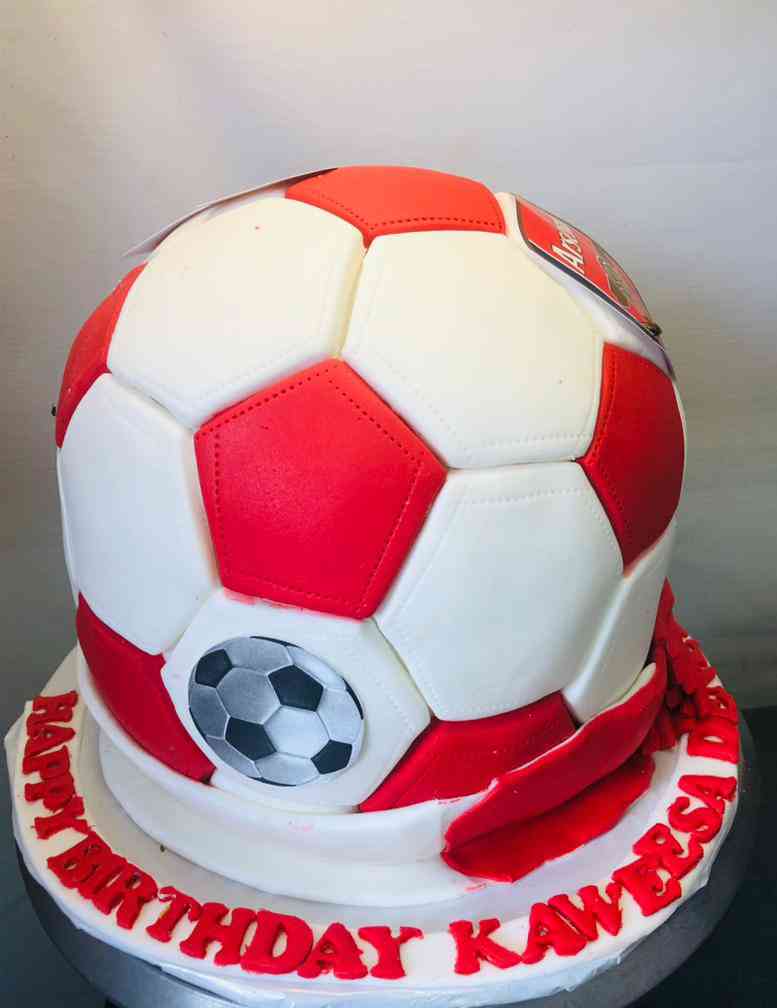 ARSENAL FONDANT CAKE .GF