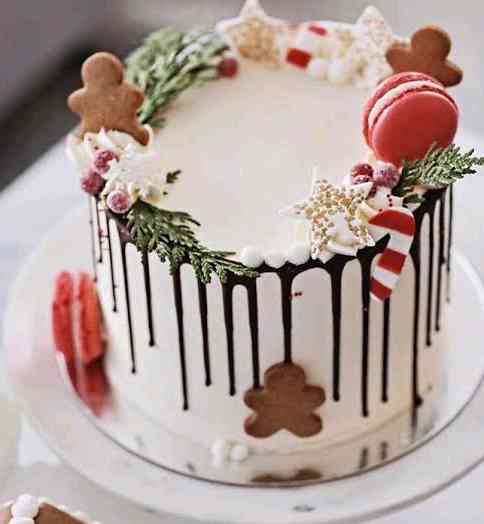 CREAM XMAS YUMMY CAKE