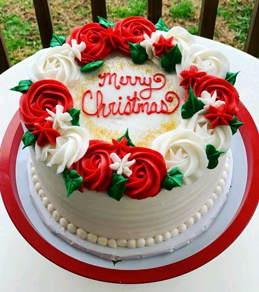 CREQM RED GREEN XMAS CAKE