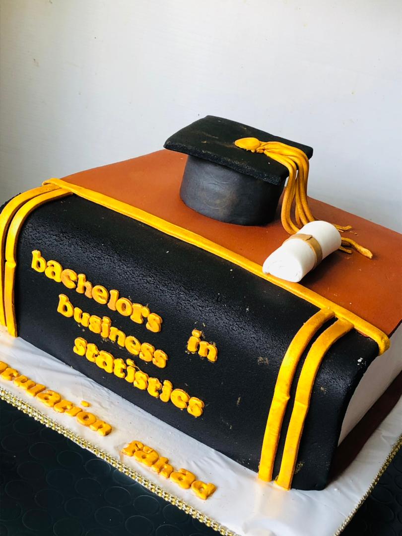 CLOSED BOOK GRADUATION CAKE 