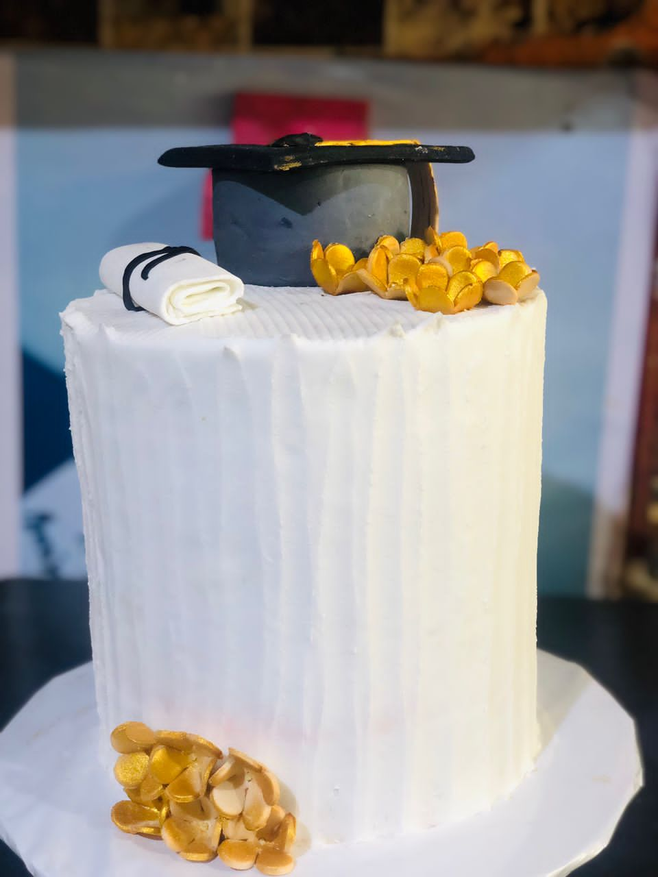 WHITE ROYAL ICED GRADUATION CAKE 