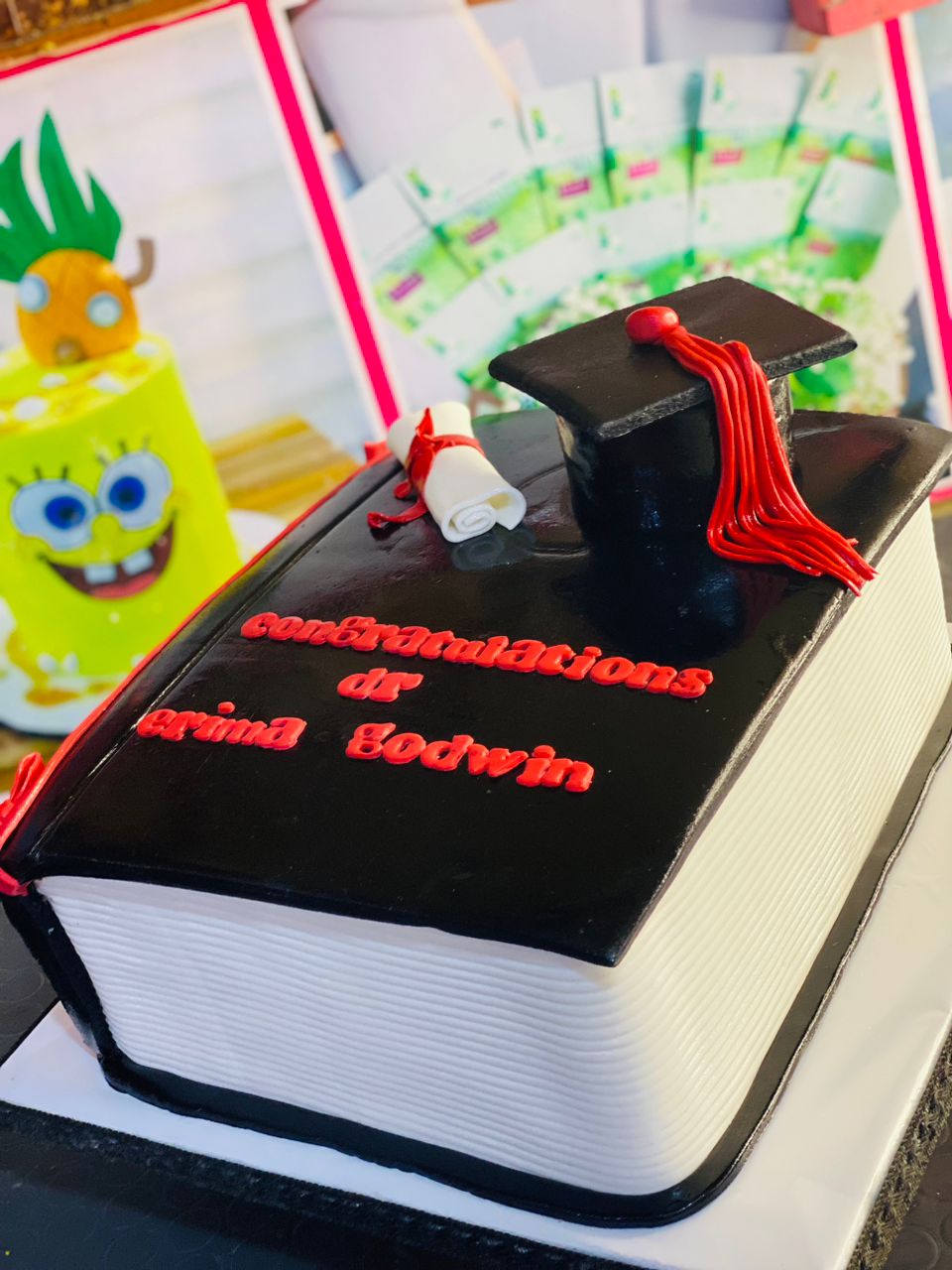 SINGLE BOOK GRADUATION CAKE 