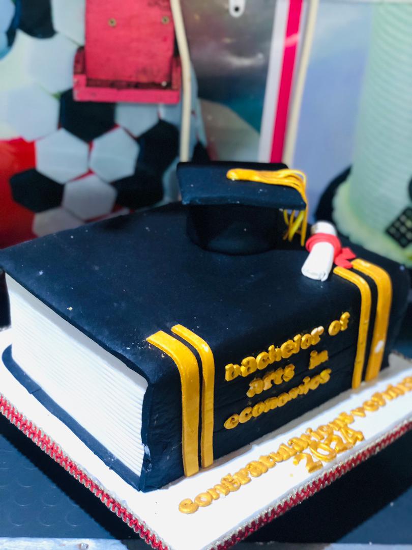 BOOKS CLOSED GRADUATION CAKE