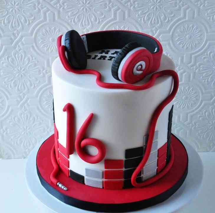 DJ MIX BIRTHDAY CAKE