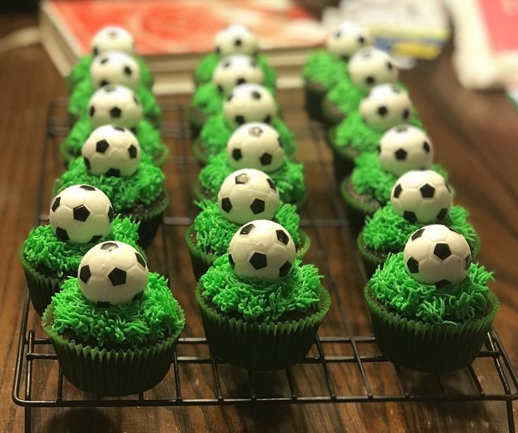 FOOTSO CUPCAKES