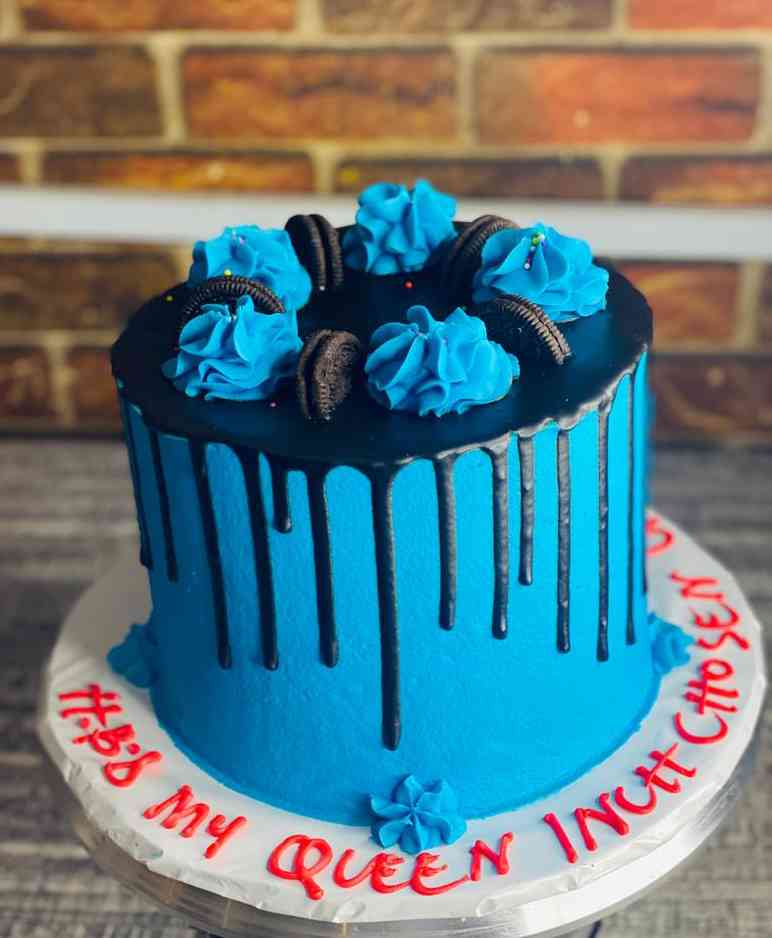 BLUE ICING WITH DRIPPINGS 