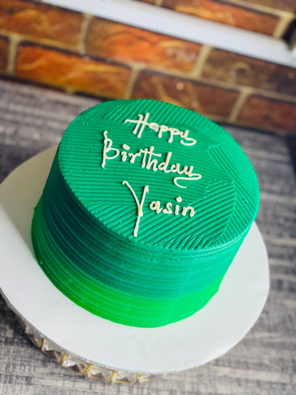 GREEN VARYING COLORED BIRHDAY CAKE