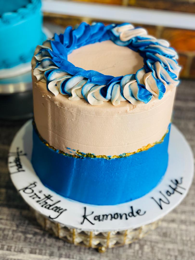BLUE AND CREAM CAKE