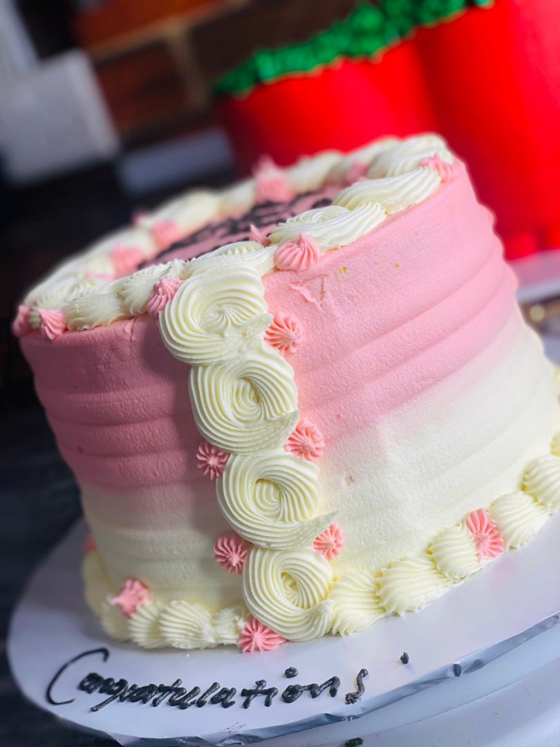 LIGHT PINK CREAM CAKE 