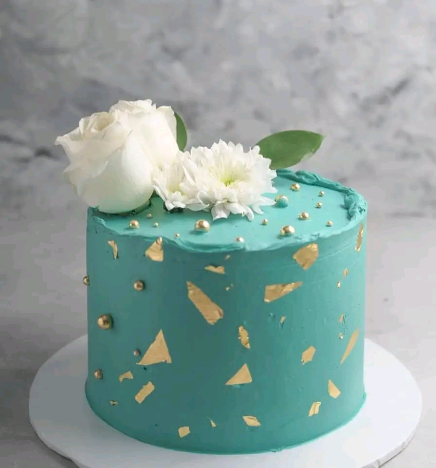 BUTTER FLOWERED CAKE