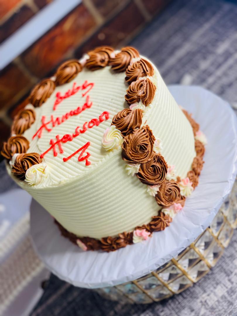 BROWN AND WHITE YUMMY BUTTER CAKE