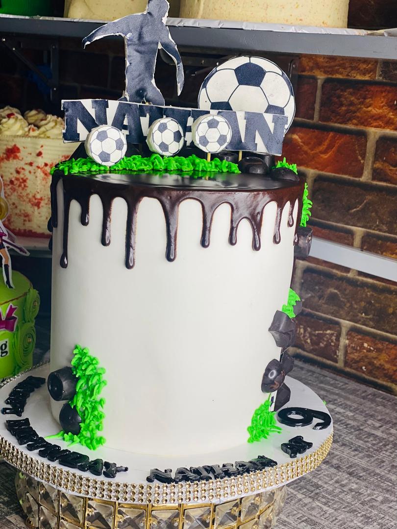 FOOTBALL GAME BIRTHDAY CAKE 