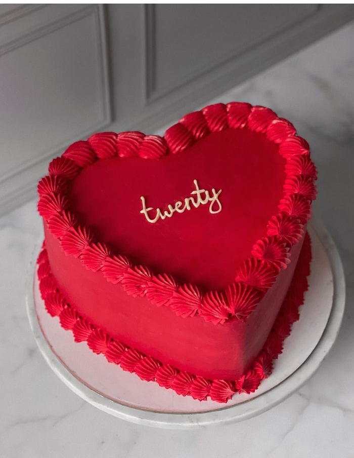 RED HEART CAKE