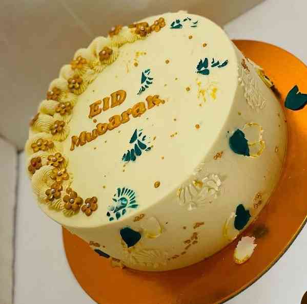 EID MUBARAK YUMMY CAKE