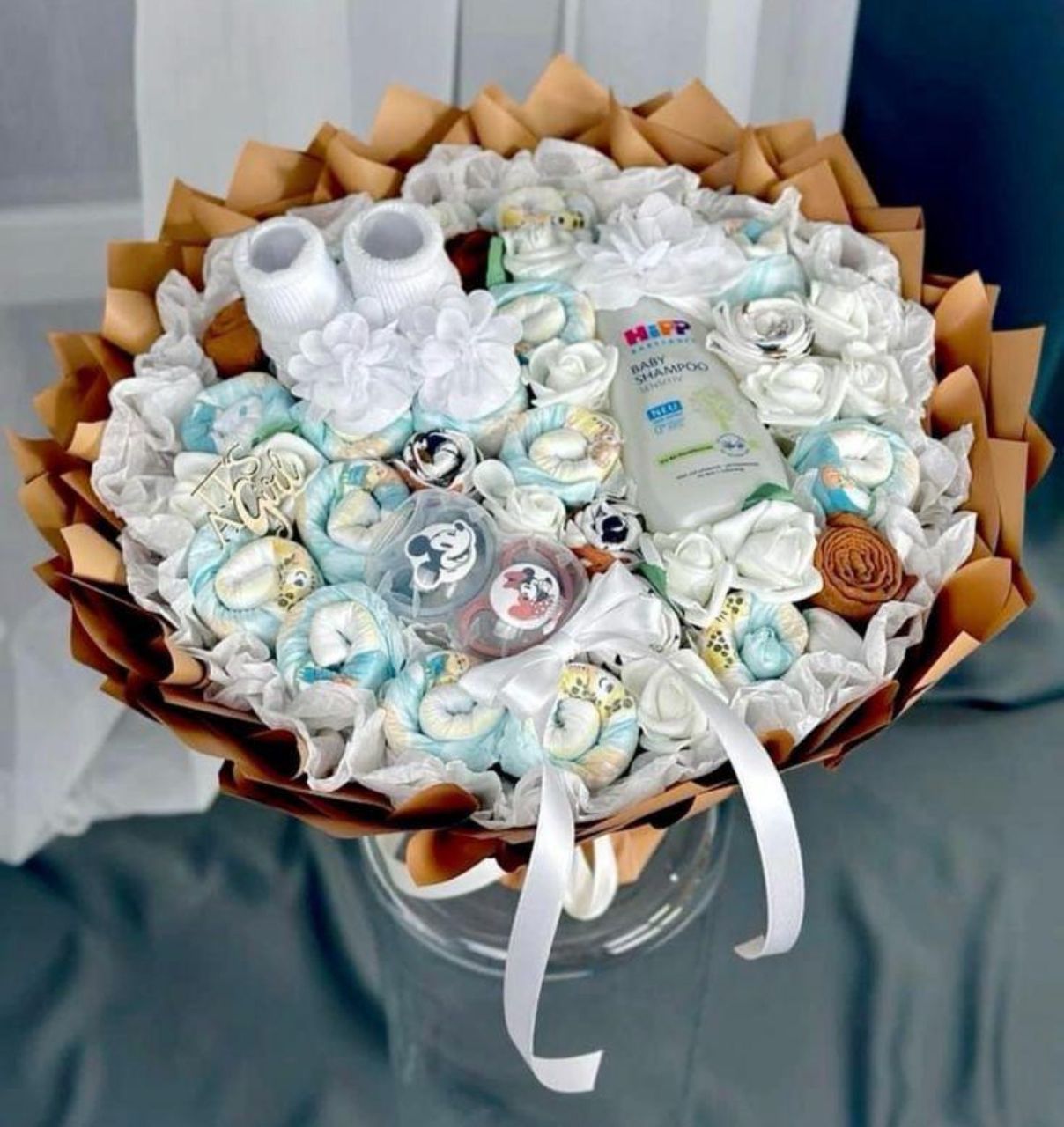 BABY SHOWER GIFT HAMPER