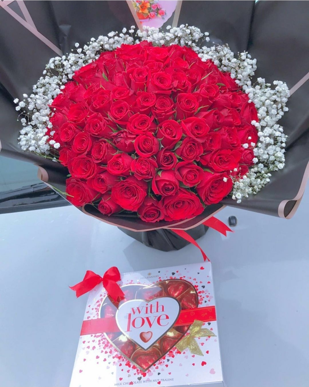 LOVE RED ROSES🌹FLOWER WITH CHOCOLATE PACK 